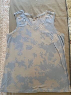 Toad&Co Light Blue and White Tie-Dye V-Neck Tank with Pocket